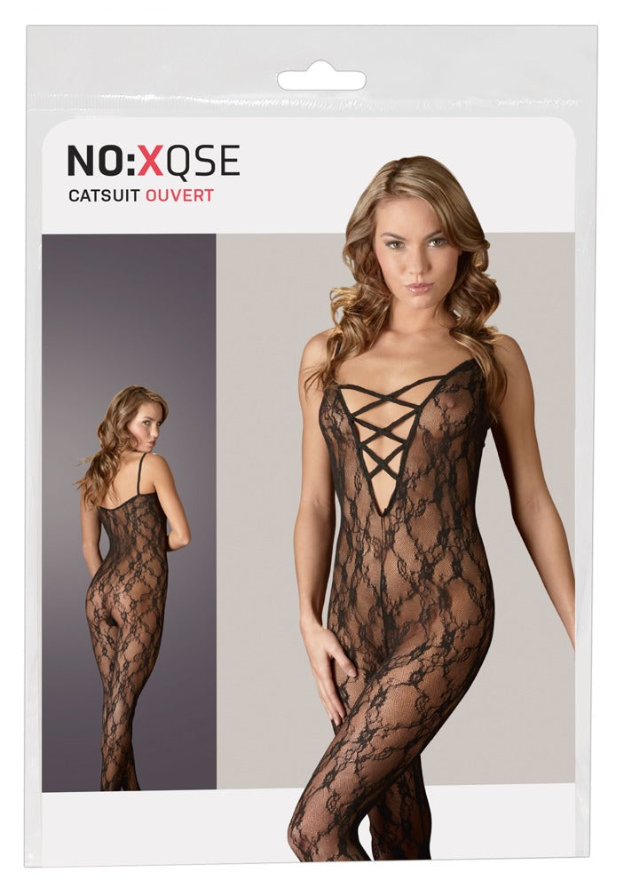 Produktverpackung des schwarzen NO:XQSE Catsuits aus Effekt-Spitze mit Schnüroptik