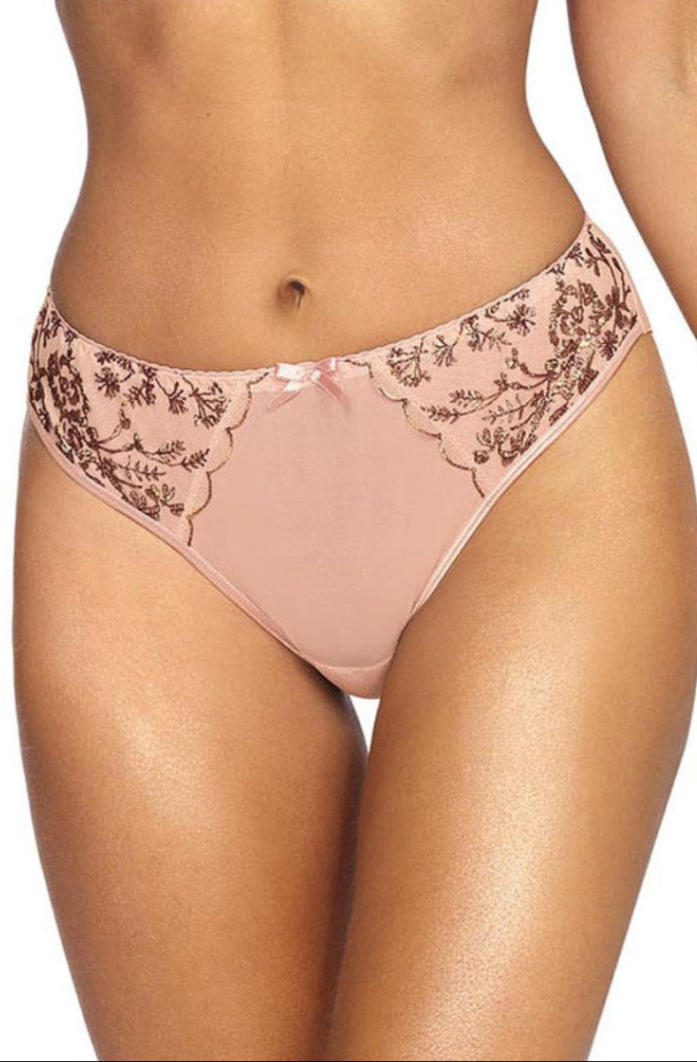 Axami V-9513 pinkfarbener Tüll-Panty am Model in naher Vorderansicht mit transparenten Einsätzen und goldfarbenen floralen Details
