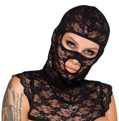 Detail der integrierten Spitzen-Kopfmaske des Bad Kitty Bondage-Spitzen-Sets