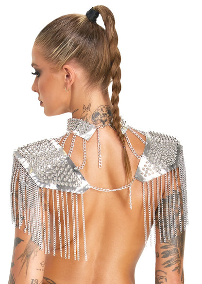 Rückansicht eines Models mit dem Bad Kitty Kettenkragen