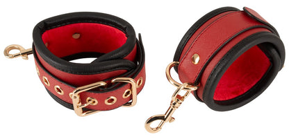 Bad Kitty Neck-Thigh-Restraint-Set Kombi-Fessel Deluxe mit gepolsterten Manschetten in Nahansicht
