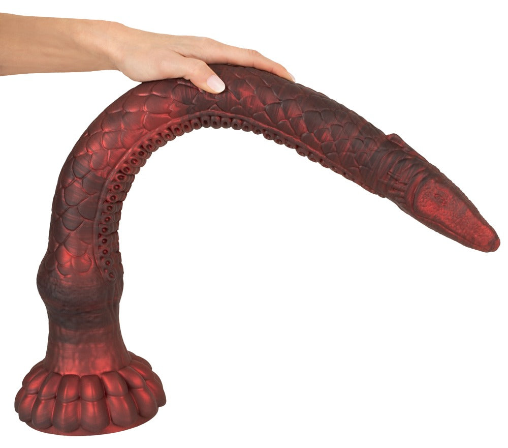 Beasty Cocks Enormous Eel beim Biegen des flexiblen Schafts über dem großen Saugfuß