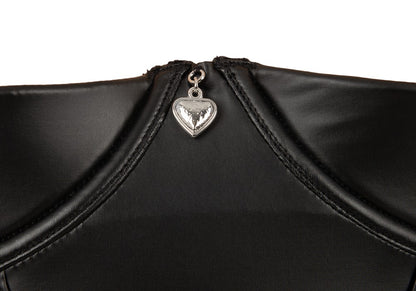 Detail des Cottelli BONDAGE Straps-Bodys mit schwarzem Mattlook, Bügel-Hebe und silberfarbenem Herzanhänger