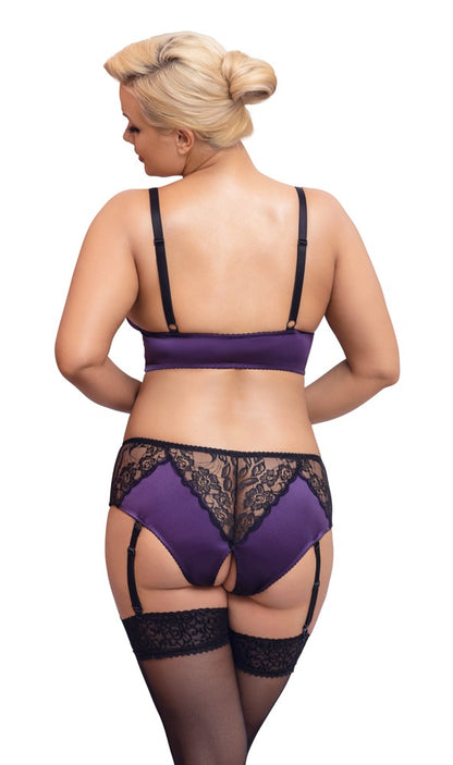 Rückansicht des Cottelli CURVES Dessous-Sets mit Bralette und Straps-Slip am Model