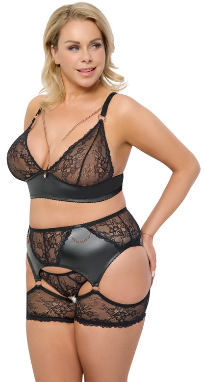 Seitliche Ansicht eines Models im schwarzen Cottelli CURVES Spitzen-Straps-Set