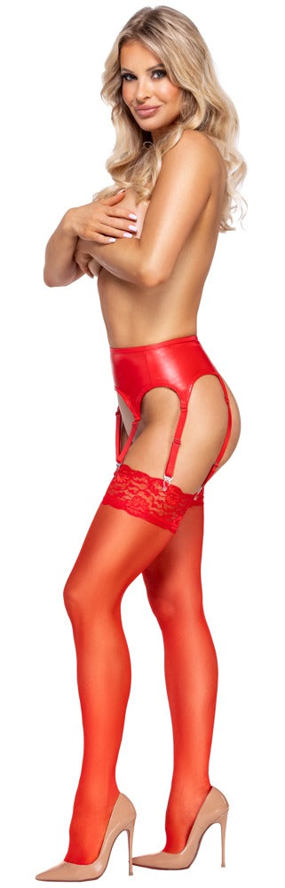 Cottelli LEGWEAR Straps-Strümpfe in Rot am Model mit Strapsgürtel und elegantem 20-den-Look