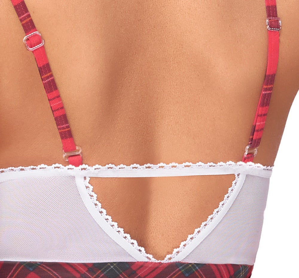 Rückendetail des Schuluniform-Kostüms mit verstellbaren Karo-Trägern und elastischem weißen Oberteil