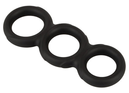 Erecto Triple Cock Ring aus schwarzem Liquid-Silikon mit drei verbundenen Ringen in Produkt-Hauptansicht