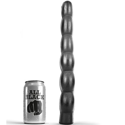 ALL BLACK 6-Steps-Dildo – schwarzer Dildo mit abgestufter Kugelstruktur und verbreiterter Basis, aufrecht neben einem kleinen Vergleichsobjekt zur Veranschaulichung der Produktgröße dargestellt – erhältlich bei Evoria Care