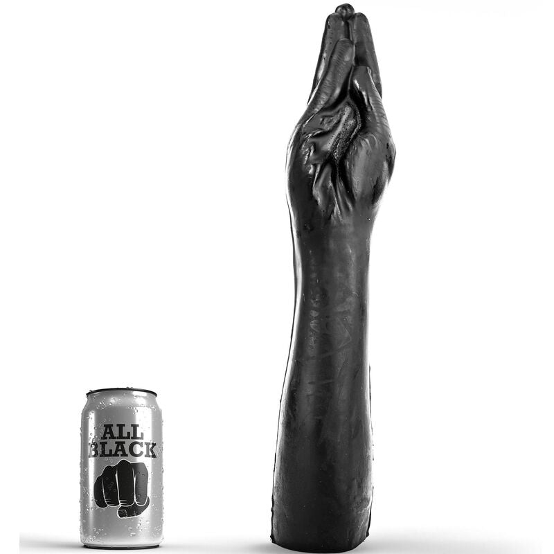 ALL BLACK Hand mit Arm – schwarzer XXL-Dildo in anatomischer Hand- und Unterarmform mit ausgeprägten Fingerkonturen, aufrecht neben einem kleinen Vergleichsobjekt zur Veranschaulichung der Produktgröße dargestellt – erhältlich bei Evoria Care