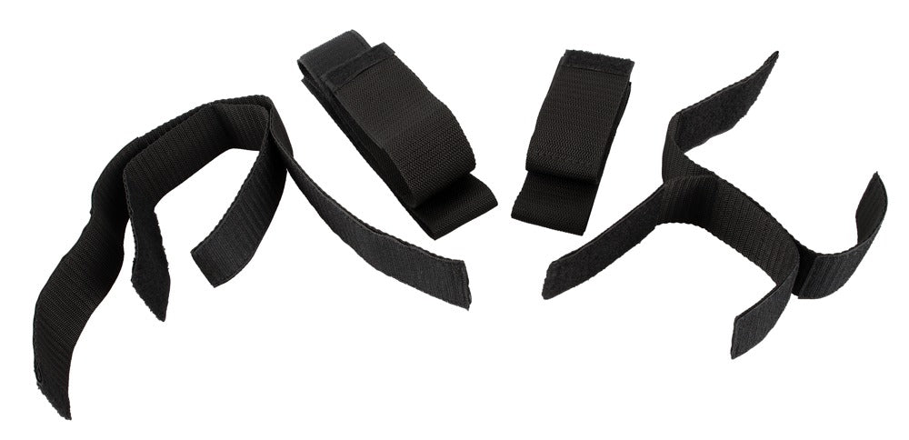 Bad Kitty Arm & Leg Restraints schwarzes Fessel-Set mit verstellbaren Arm- und Beinmanschetten sowie flexiblen Verbindungsgurten in diagonaler Produktansicht – erhältlich bei Evoria Care