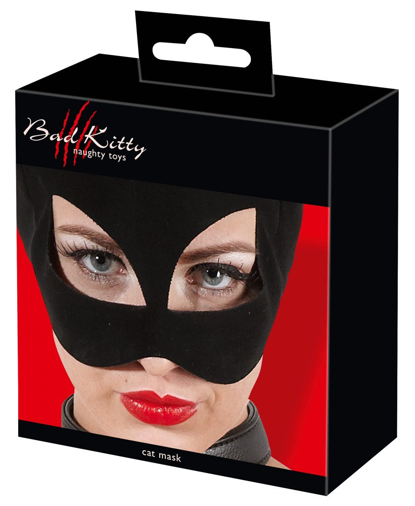 Bad Kitty Cat-Maske schwarze Katzenmaske mit kleinen aufgestellten Ohren und ovalen Augenöffnungen, dargestellt auf einer alternativen Seite der schwarz-roten Originalverpackung mit Bad Kitty Markenlogo – erhältlich bei Evoria Care