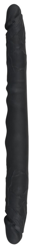 Bad Kitty Double Dong flexibler Doppeldildo in Schwarz mit langem Schaft und zwei abgerundeten Enden in vertikaler Seitenansicht auf weißem Hintergrund – erhältlich bei Evoria Care