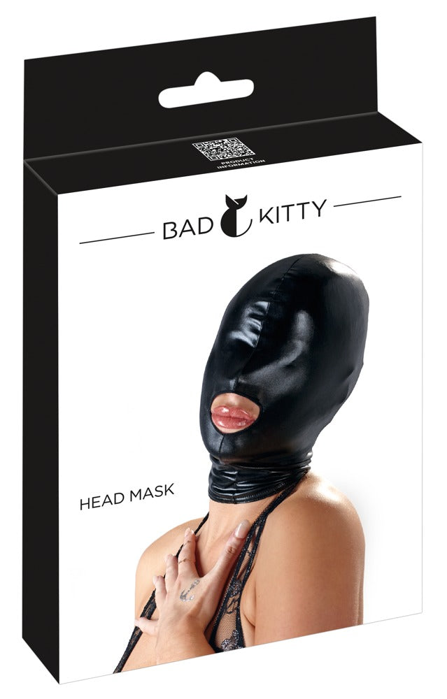 Bad Kitty Kopfmaske für Sinnesentzug in glänzendem Schwarz mit verdeckter Augenpartie und ovaler Mundöffnung, dargestellt in schwarz-weißer Originalverpackung mit Produktabbildung am Model und Bad Kitty Markenlogo – erhältlich bei Evoria Care