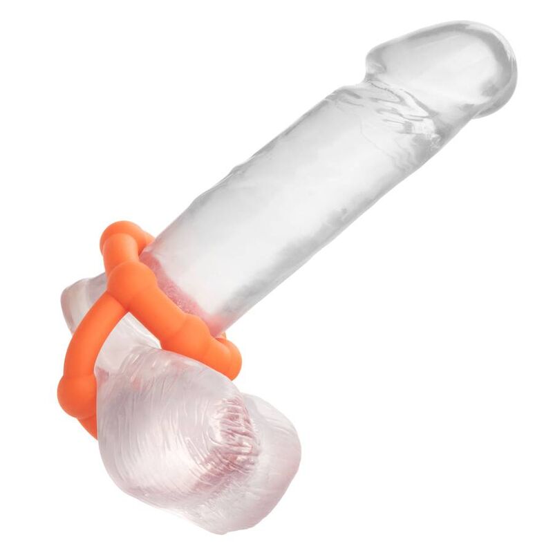 CalExotics Alpha Liquid Silicone All Star Penis- & Hodenring in Orange in der Anwendungsdarstellung – erhältlich bei Evoria Care
