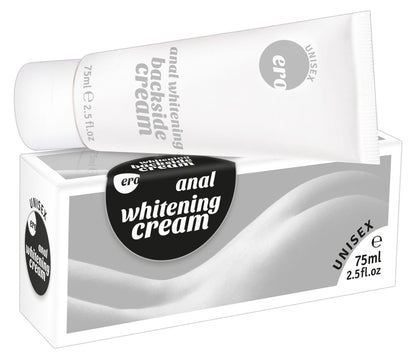 ERO by HOT Backside – weiß-silberne Verpackung der Intim-Aufhellungscreme mit schwarzem Whitening Cream Schriftzug und sichtbarer seitlicher Verpackungsfläche in einer weiteren schrägen Produktansicht – erhältlich bei Evoria Care