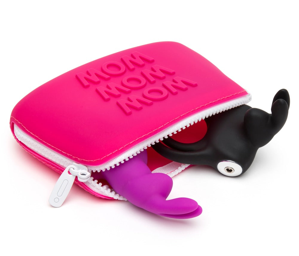 Happy Rabbit Zip Bag in Pink – Detailansicht des abschließbaren Reißverschlusses mit kleinem Schloss – erhältlich bei Evoria Care