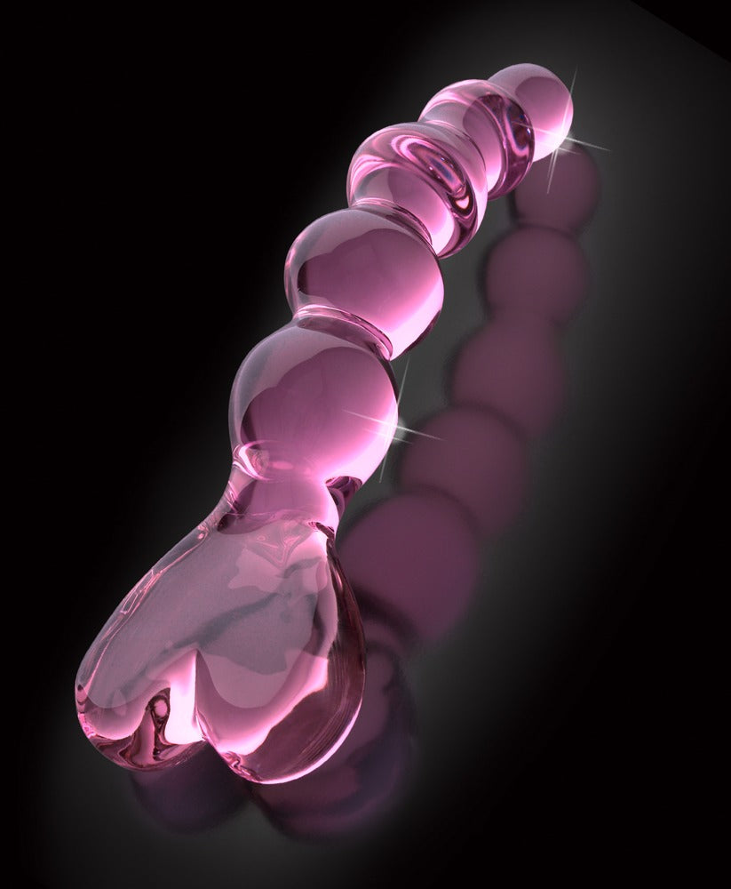 Icicles No. 43 handgefertigter Glasdildo in transparentem Pink mit mehreren unterschiedlich großen Kugelverdickungen in diagonaler Detailansicht – erhältlich bei Evoria Care