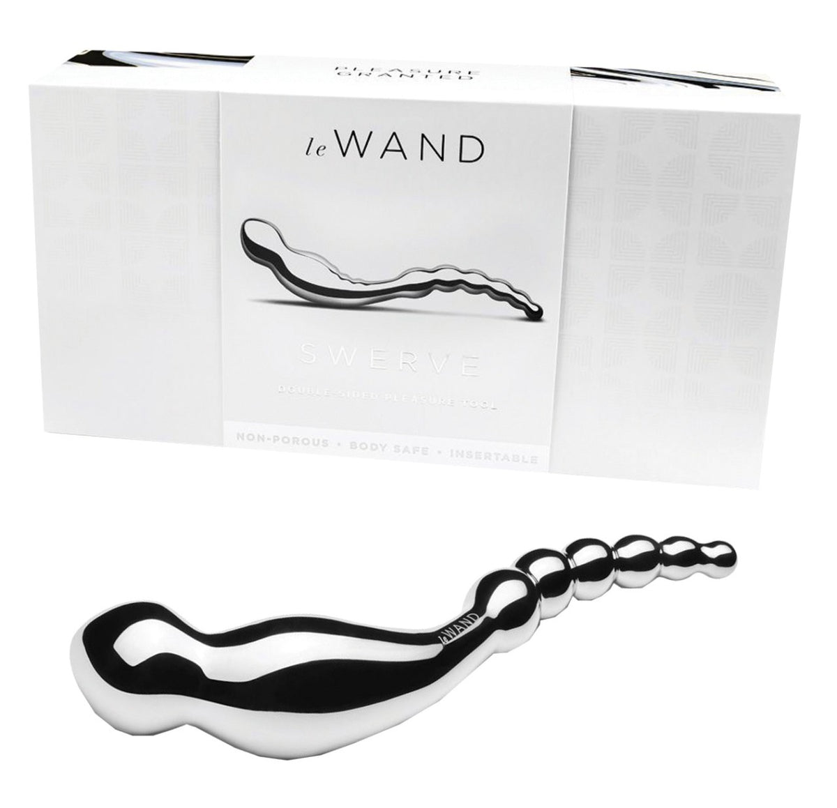 Le Wand Swerve doppelseitiges Edelstahl Pleasure Tool in Silber mit geschwungenem Schaft, glatter Oberfläche und unterschiedlich geformten Enden, dargestellt vor der weißen Le Wand Originalverpackung – erhältlich bei Evoria Care