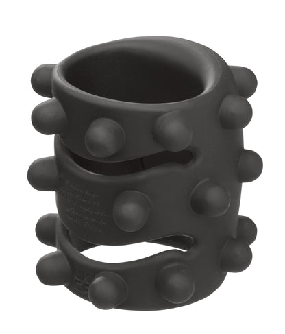 MALESATION Nubby Vibro Cuff – schwarze Penismanschette mit zylindrischem Körper, runder Öffnung und zahlreichen außen angeordneten Stimulationsnoppen in frontaler Produktansicht – erhältlich bei Evoria Care