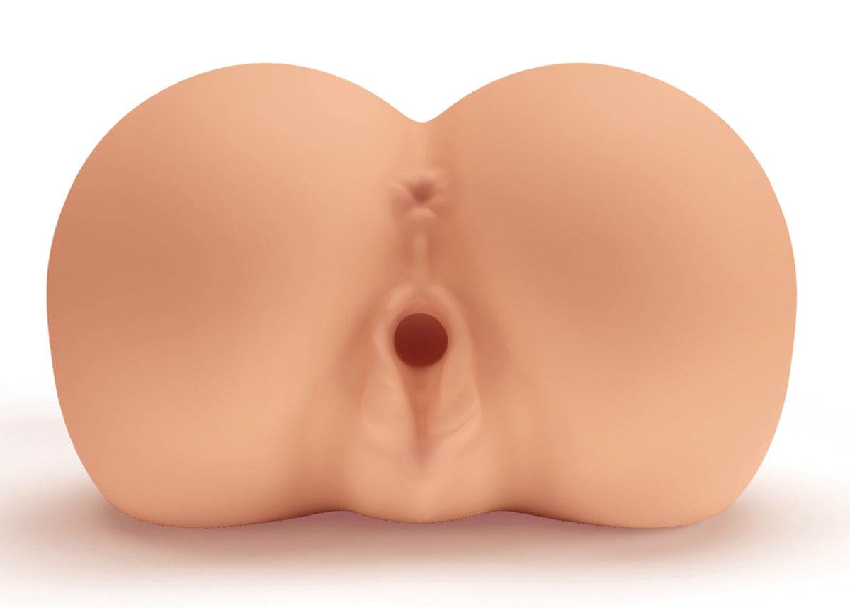 MALESATION Real Big Fucking Pussy – frontale Nahaufnahme des hautfarbenen Masturbators mit anatomisch geformter Vaginalöffnung und plastisch ausgearbeiteten Hautfalten – erhältlich bei Evoria Care