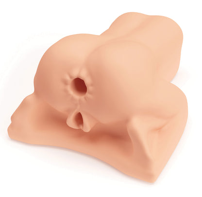 MALESATION Real Doggy Style – hautfarbener realistischer Masturbator mit anatomisch geformter Vaginal- und Analöffnung in schräger Produktansicht auf weißem Hintergrund – erhältlich bei Evoria Care