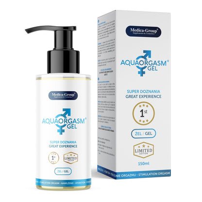 Medica-Group AquaOrgasm – wasserbasiertes Intimgel in einer weißen Pumpflasche mit schwarzem Pumpspender, blauem AquaOrgasm Schriftzug und türkisfarbenen Designelementen neben der weiß-blauen Originalverpackung auf weißem Hintergrund – erhältlich bei Evoria Care