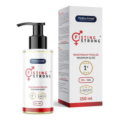 Medica-Group FistingStrong – weiße Pumpflasche des Analgels mit kühlendem Effekt, schwarzem Pumpspender, rotem FistingStrong Schriftzug und goldfarbenen Designelementen neben der weiß-goldenen Originalverpackung auf weißem Hintergrund – erhältlich bei Evoria Care