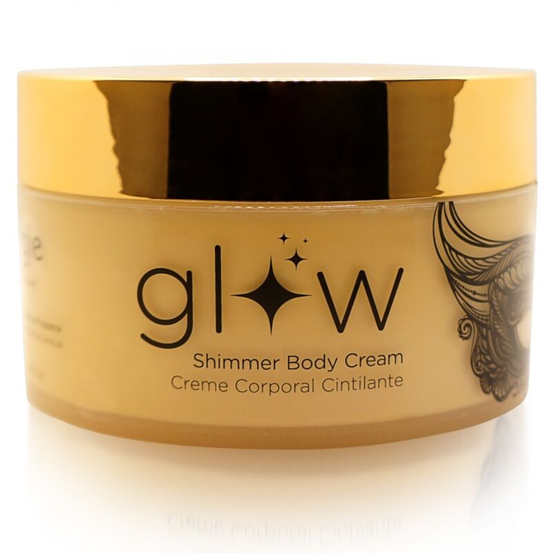 ORGIE Glow Shimmer Body Cream – Nahaufnahme des goldfarbenen Cremetiegels mit glänzendem Schraubdeckel, schwarzem glow Schriftzug, dekorativem Sonnenmotiv und goldschimmernder Oberfläche auf weißem Hintergrund – erhältlich bei Evoria Care