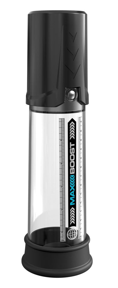 Pump Worx Max Boost Penispumpe – Frontansicht mit transparentem Pumpzylinder und schwarzem Pumpkopf – erhältlich bei Evoria Care