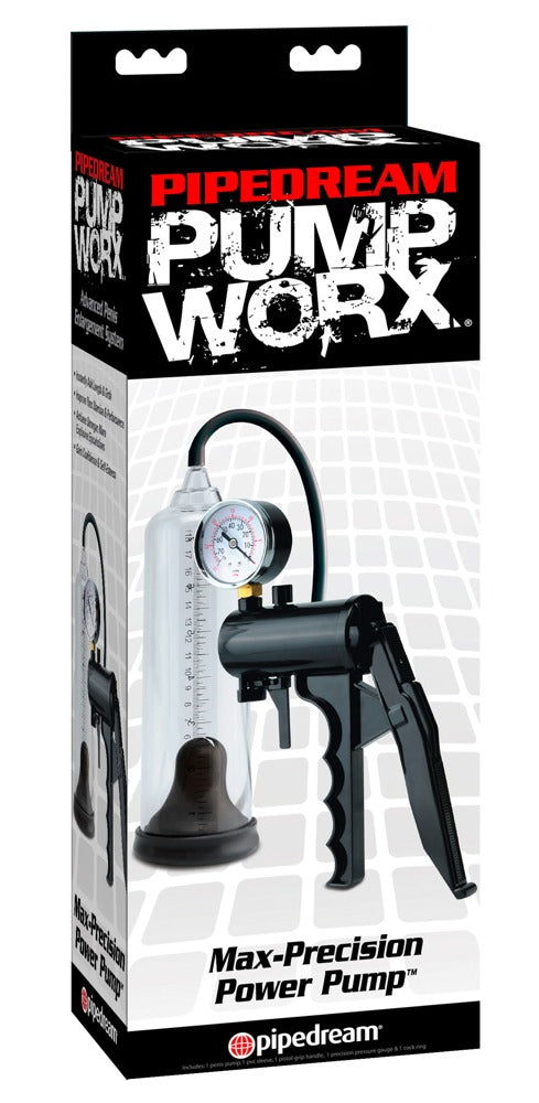 Pump Worx Max-Precision Power Pump – Penispumpe mit Manometer zusammen mit der Pump Worx Produktverpackung – erhältlich bei Evoria Care