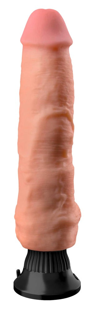 Real Feel Deluxe No. 9 in Hautfarbe – Frontansicht des realistisch geformten Vibrators mit schwarzem Saugfuß – erhältlich bei Evoria Care