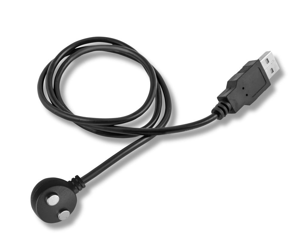 Rocks Off Chaiamo Power-Vibrator – schwarzer Vibrator mit roségoldenen Details zusammen mit dem zugehörigen Ladekabel – erhältlich bei Evoria Care