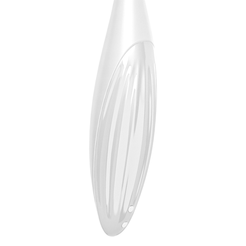 Satisfyer Twirling Joy – vergrößerte Detailansicht des weißen Intimstimulators mit länglicher, geschwungener Form und sichtbar strukturierter Oberfläche im Stimulationsbereich auf weißem Hintergrund – erhältlich bei Evoria Care