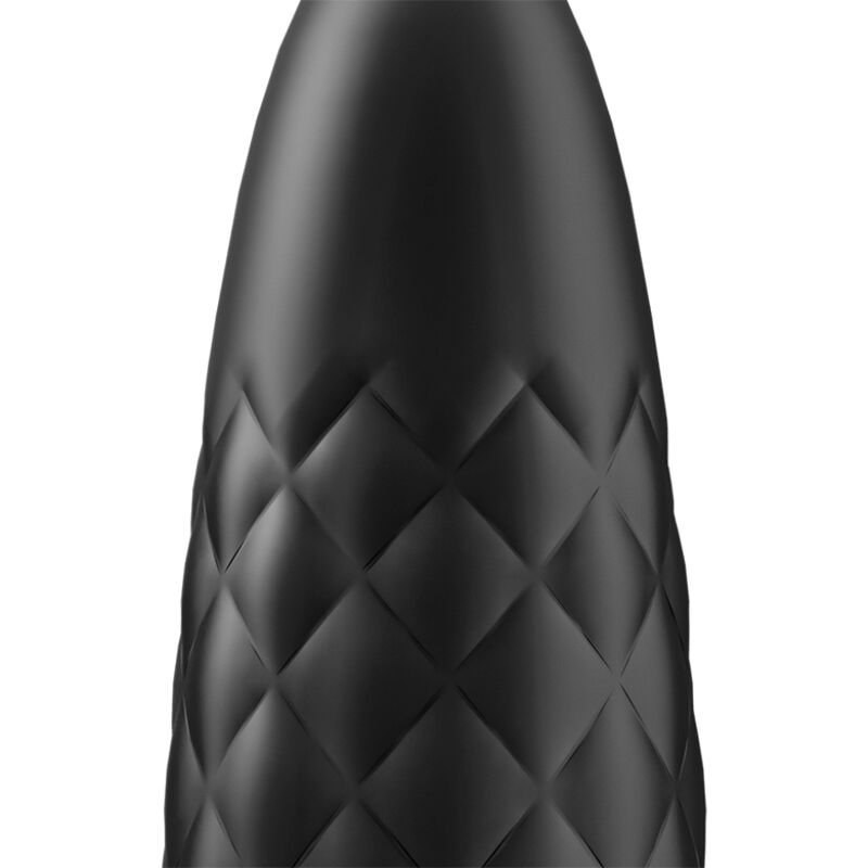 Satisfyer Ultra Power Bullet 5 – schwarzer Bullet-Vibrator mit erhabener, wellenförmiger Oberflächenstruktur und abgerundeter Spitze in vergrößerter Produktansicht auf weißem Hintergrund – erhältlich bei Evoria Care