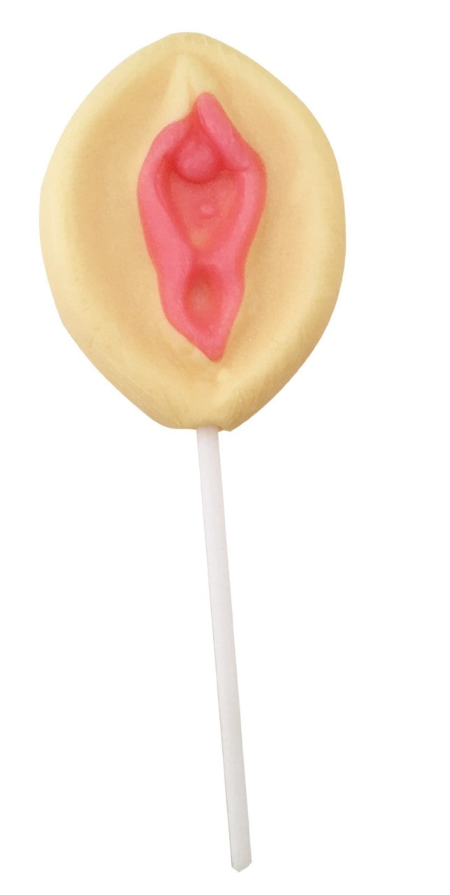 Spencer & Fleetwood Candy Pussy – ovaler Vulva-Lutscher mit gelblichem Zuckerrand, rosafarbenem anatomischem Vulva-Motiv und weißem Lutscherstiel in frontaler Produktansicht auf weißem Hintergrund – erhältlich bei Evoria Care