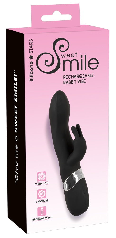 Sweet Smile Rechargeable Rabbit in Schwarz – Rabbitvibrator für G-Zone und Klitoris zusammen mit der Sweet Smile Verpackung – erhältlich bei Evoria Care