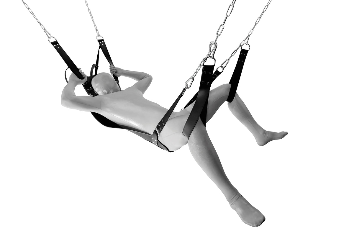 XX-DREAMSTOYS Master of Hell – Produktansicht der Leder Sex Sling mit sichtbaren Aufhängeriemen und seitlichen Fixierschlaufen – erhältlich bei Evoria Care