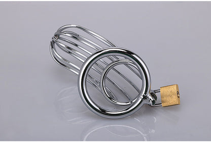 XX-DREAMSTOYS Metal Cock Cage Banana Shape – weitere Frontansicht des silberfarbenen Metall-Peniskäfigs mit Banana-Shape-Konstruktion – erhältlich bei Evoria Care