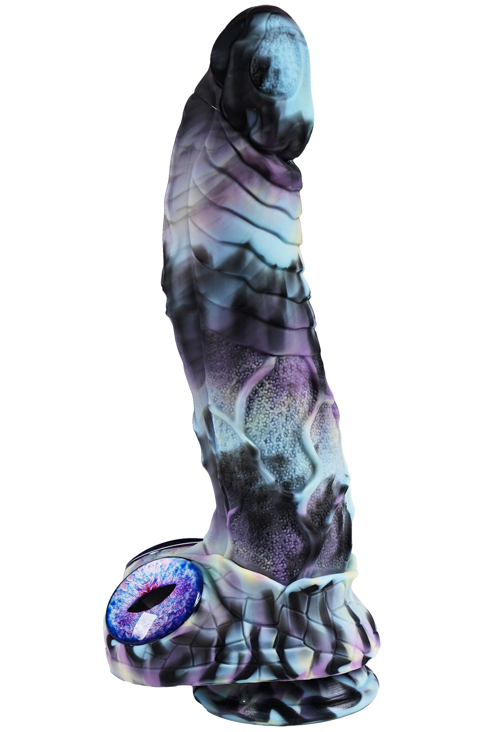 XX-DREAMSTOYS Mutant No. 15 – mehrfarbiger Fantasy-Dildo mit abgerundeter Spitze, reliefartiger Schaftstruktur und breitem Saugnapf in einer weiteren schrägen Produktperspektive auf weißem Hintergrund – erhältlich bei Evoria Care