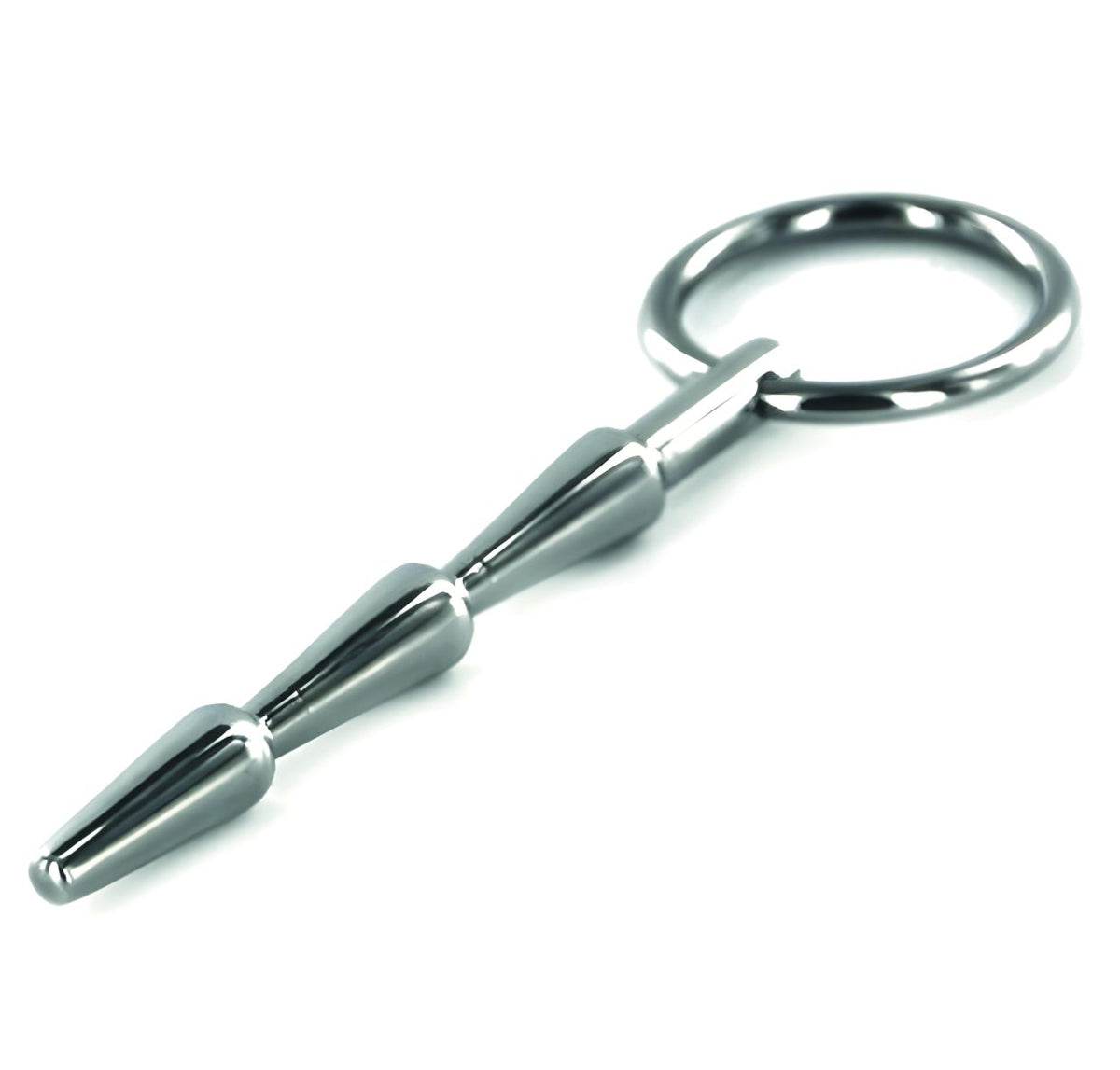 XX-DREAMSTOYS Three Stage Penisstick – silberfarbener hohler Intimstab aus Edelstahl mit drei abgestuften Schaftsegmenten, konisch zulaufender Spitze und rundem Befestigungsring in großer Produktansicht – erhältlich bei Evoria Care