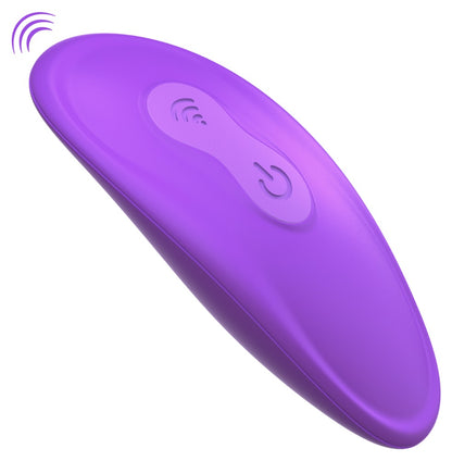 Kabellose Fernbedienung des Fantasy For Her Ultimate Strapless Strap-On zur Steuerung der Vibrationsmodi