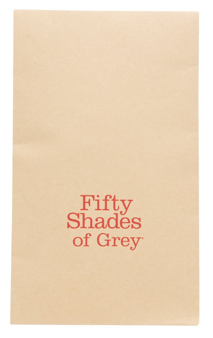 Verpackung im minimalistischen Design von Fifty Shades of Grey