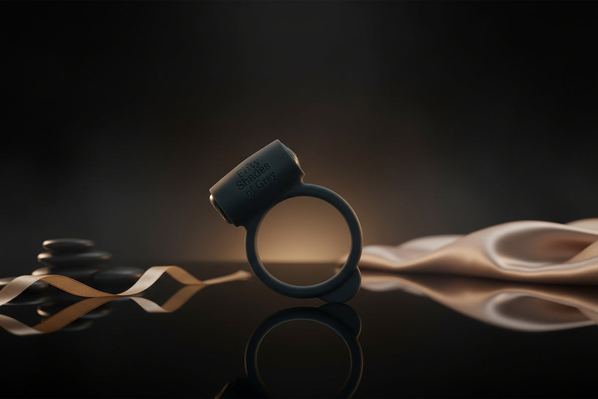 Yours and Mine Vibro-Penisring aus der Fifty Shades of Grey Kollektion