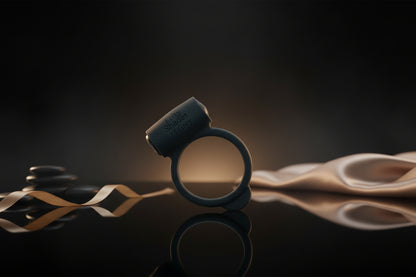 Dehnbarer Vibro-Penisring aus Silikon in Grau aus der Fifty Shades of Grey Kollektion