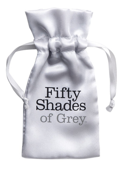 Satin-Aufbewahrungsbeutel und Verpackung des Fifty Shades of Grey Vibro-Penisrings