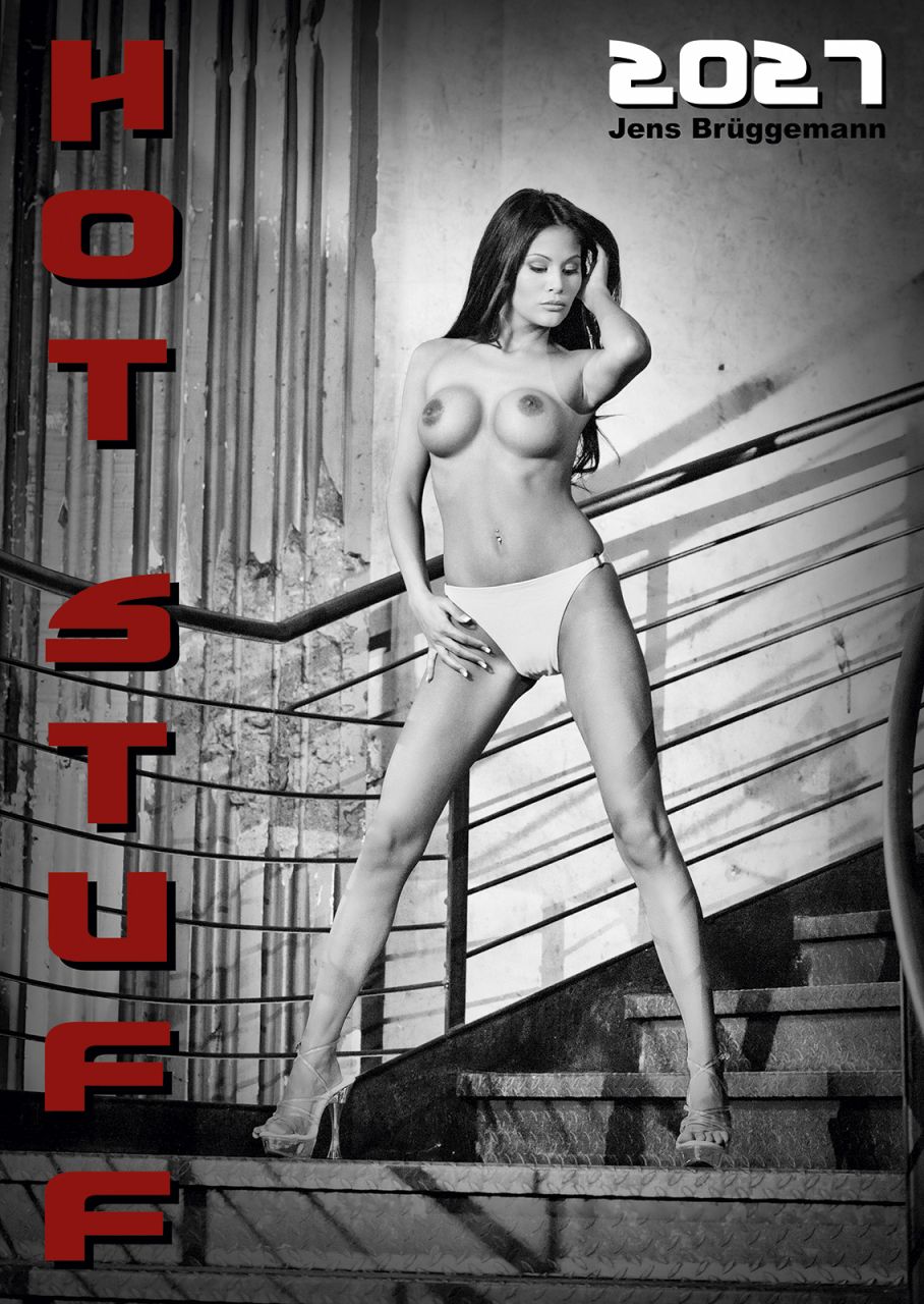 Hot Stuff Kalender 2027 DIN A4 – Cover des erotischen Schwarz-Weiß-Fotokalenders mit weiblichem Model
