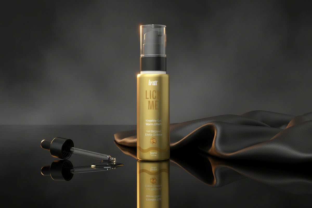 Lick Me Kissable Gel Honey von intt in einem eleganten Paket