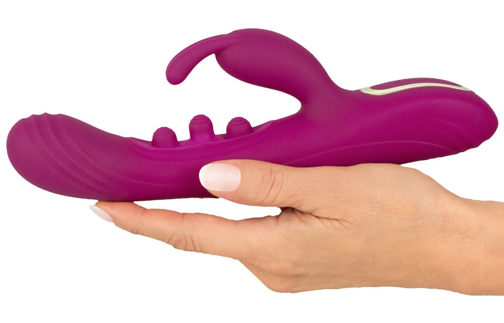 Javida Vibrator in der Hand zur Darstellung der Größe