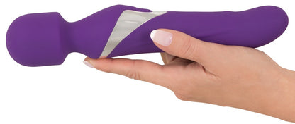 Javida Wand & Pearl Vibrator in der Anwendung gehalten